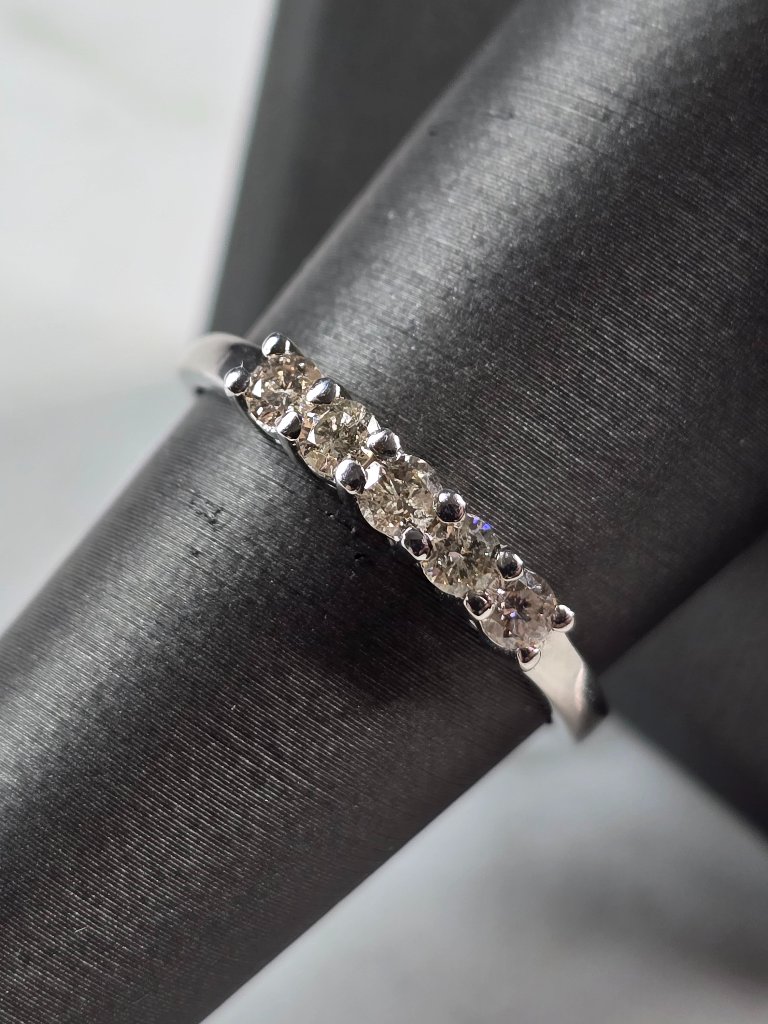 Womens Vintage Estate 10k White Gold Diamond Ring 2.5g E5859